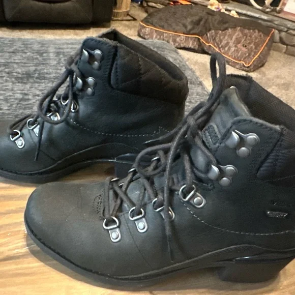 Merrell Black Leather Ankle Boots - Picture 4 of 8